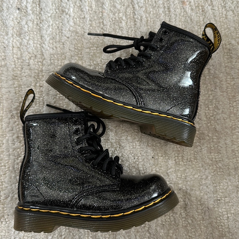 Dr Marten air Wair Glitter T 1460 size 7